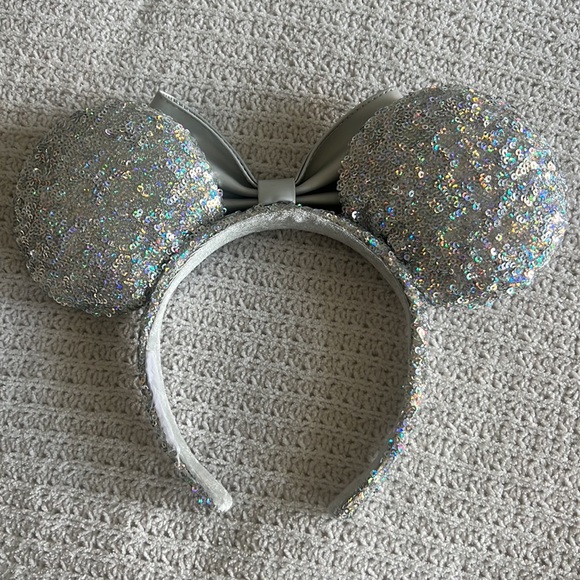 Sequin Minnie Ears - Picture 3 of 3